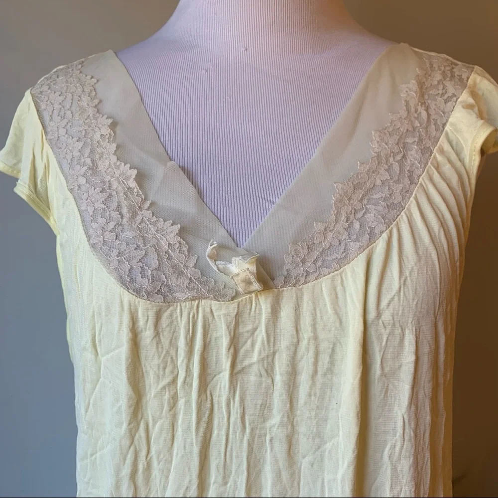 Vintage Pastel Yellow Floral Lace Neckline Nightgown Valentine’s Lingerie Med.? - Picture 6 of 13
